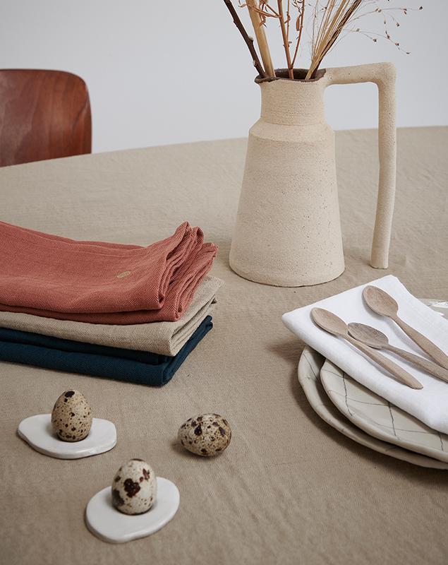 tablecloth and napkins in linen and cotton mix